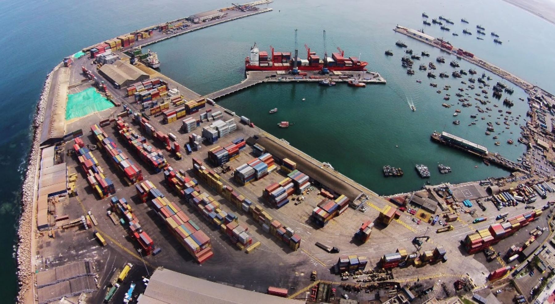 MUELLE PERUANO EN EL PUERTO DE ARICA PODRÁ RECIBIR CARGA DE COMERCIO VÍA TERRESTRE