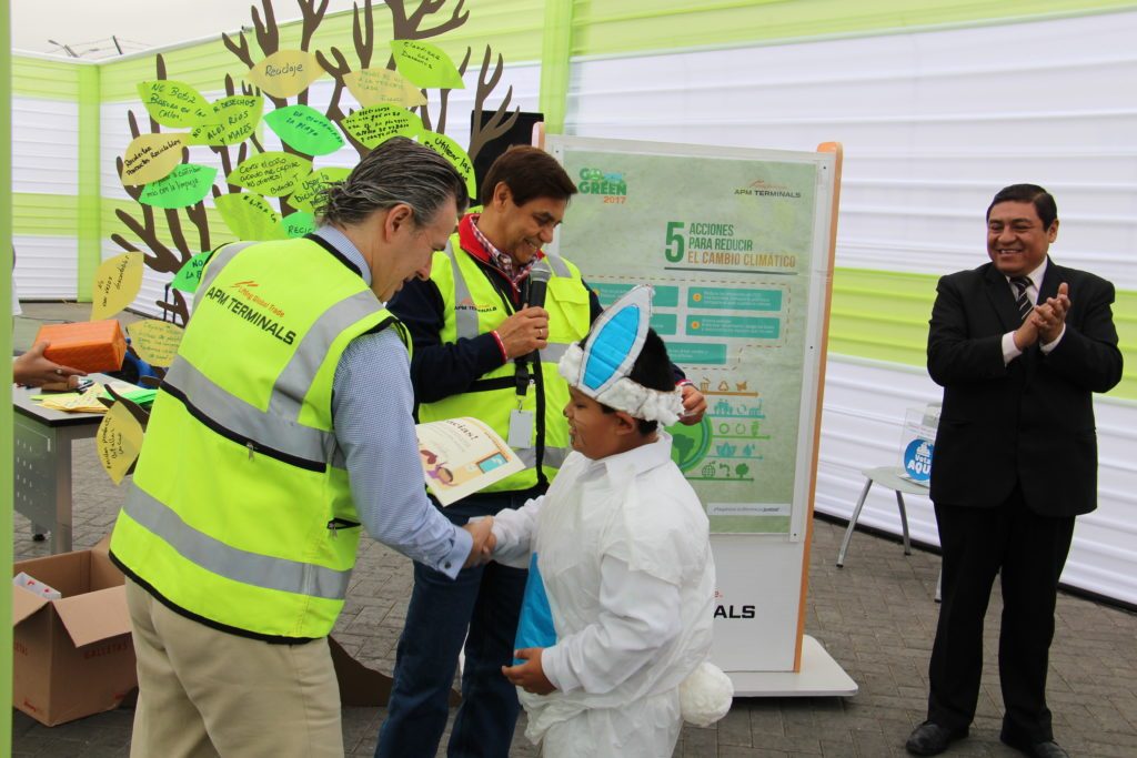 APM TERMINALS CALLAO Y LA COMUNIDAD PORTUARIA SE UNIERON PARA PROMOVER CONCIENCIA AMBIENTAL