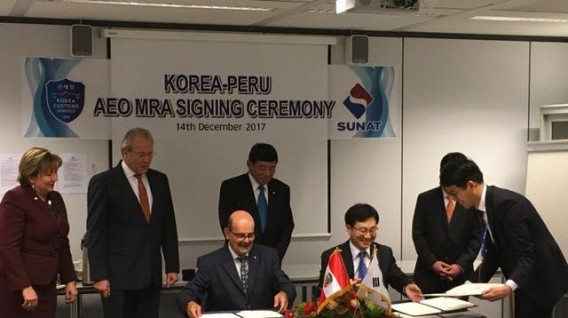 PERÚ Y COREA DEL SUR SUSCRIBEN ACUERDO PARA MEJORAR SUS PROCEDIMIENTOS ADUANEROS