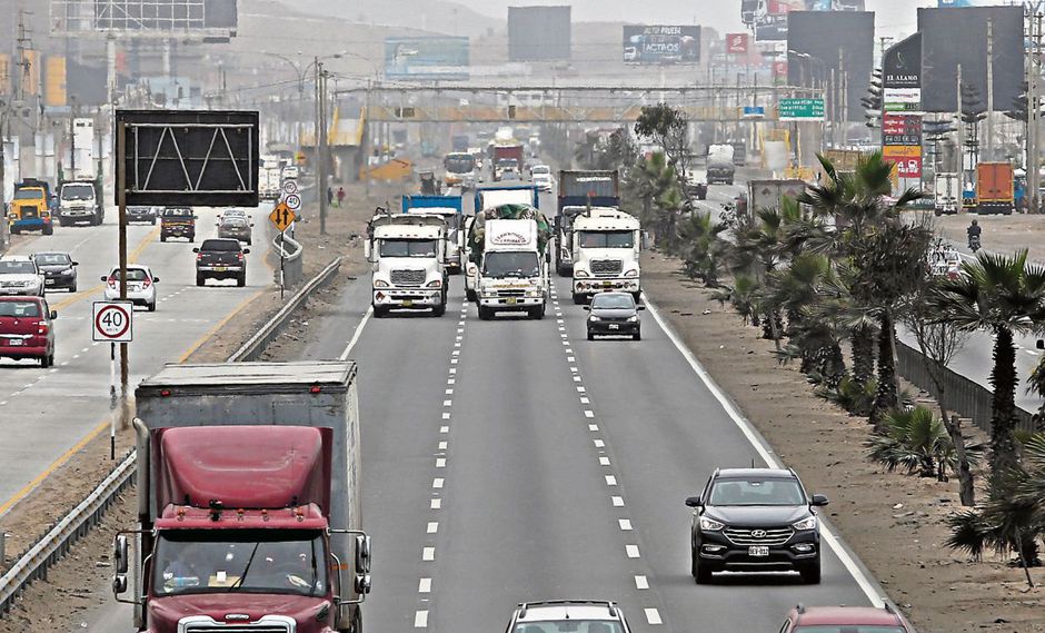 Muñoz evaluará extender otra vez marcha blanca al “pico y placa” para camiones