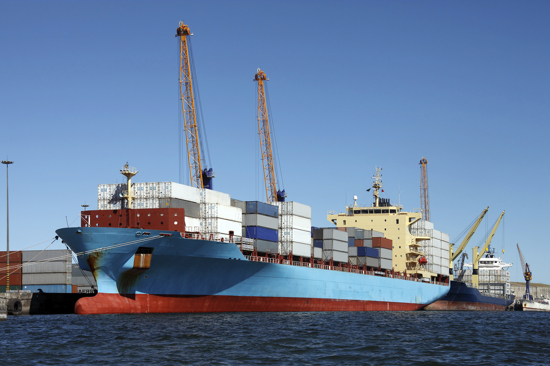 Puerto Paracas descarga más de 700 vehículos importados desde Panamá