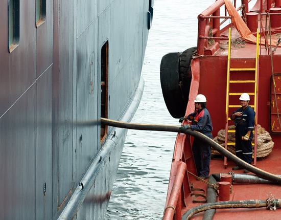 AGENTES MARÍTIMOS EXIGEN DEJAR SIN EFECTO RESOLUCIÓN QUE PARALIZA CARGA Y DESCARGA DE COMBUSTIBLE SI NO HAY UN PLAN DE CONTINENCIA PARA ABASTECIMIENTO A LOS BUQUES